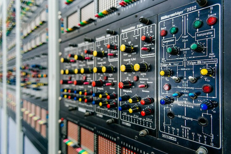 Bildname: folkwang-cfce-institut_fur_computermusik_und_elektronische_medien_icem_-lqexso