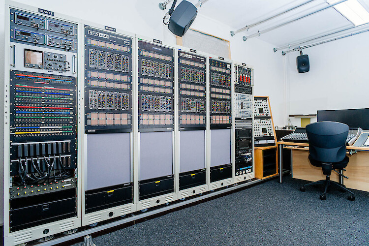 Bildname: folkwang-cfce-institut_fur_computermusik_und_elektronische_medien_icem_-qef5iv