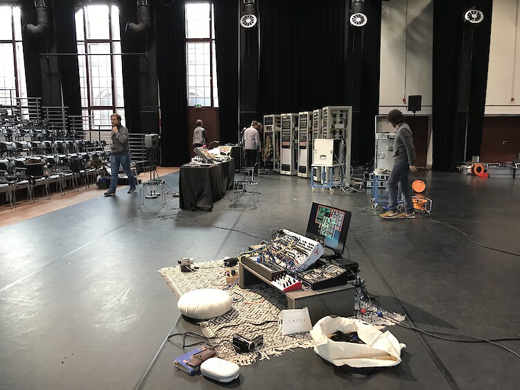 Bildname: folkwang-cfce-artificial_cliches-k7iywp